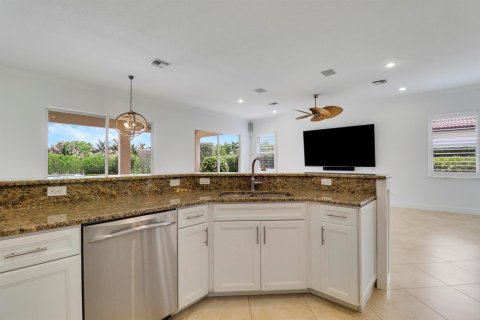 Villa ou maison à vendre à Jupiter, Floride: 4 chambres, 265.14 m2 № 2249713 - photo 14