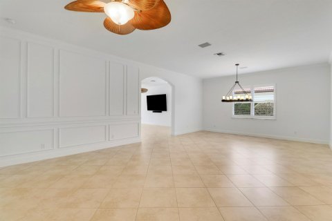 Villa ou maison à vendre à Jupiter, Floride: 4 chambres, 265.14 m2 № 2249713 - photo 5
