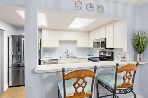 Touwnhouse à vendre à Stuart, Floride: 2 chambres, 130.06 m2 № 2251081 - photo 7