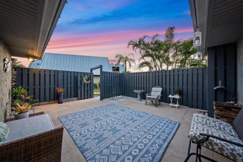 Touwnhouse à vendre à Stuart, Floride: 2 chambres, 130.06 m2 № 2251081 - photo 3