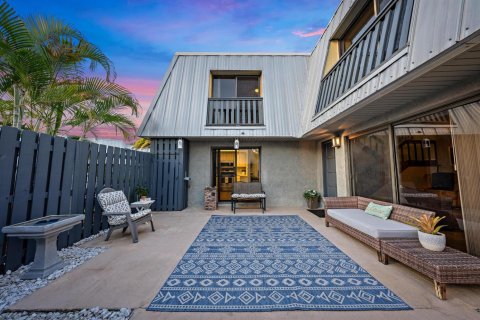 Touwnhouse à vendre à Stuart, Floride: 2 chambres, 130.06 m2 № 2251081 - photo 2