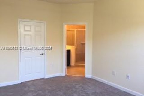 Townhouse in Tamarac, Florida 3 bedrooms, 139.82 sq.m. № 1877762 - photo 18