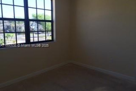 Townhouse in Tamarac, Florida 3 bedrooms, 139.82 sq.m. № 1877762 - photo 17