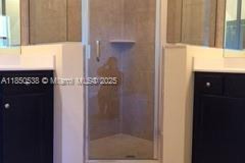 Townhouse in Tamarac, Florida 3 bedrooms, 139.82 sq.m. № 1877762 - photo 21