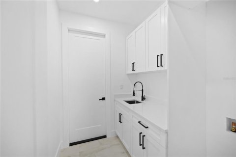 Villa ou maison à vendre à Cape Coral, Floride: 3 chambres, 128.86 m2 № 1266115 - photo 12