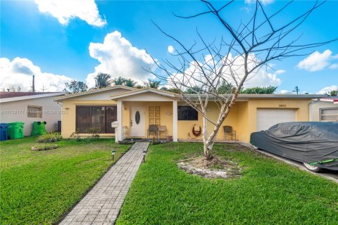 Casa en venta en Sunrise, Florida, 4 dormitorios, 184.5 m2 № 1958266 - foto 3