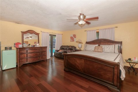 Casa en venta en Sunrise, Florida, 4 dormitorios, 184.5 m2 № 1958266 - foto 12