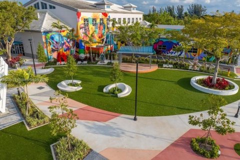 Casa en venta en Sunrise, Florida, 4 dormitorios, 184.5 m2 № 1958266 - foto 28