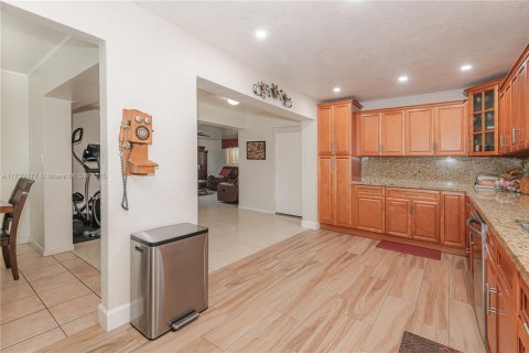 Casa en venta en Sunrise, Florida, 4 dormitorios, 184.5 m2 № 1958266 - foto 6