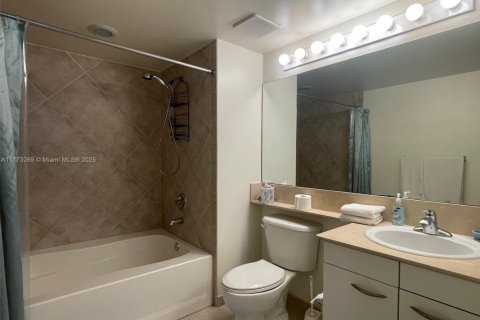 Снять в аренду кондоминиум в Халландейл-Бич, Флорида 2 спальни, 110.55м2, № 2015157 - фото 12