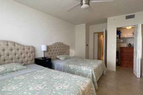 Снять в аренду кондоминиум в Халландейл-Бич, Флорида 2 спальни, 110.55м2, № 2015157 - фото 16