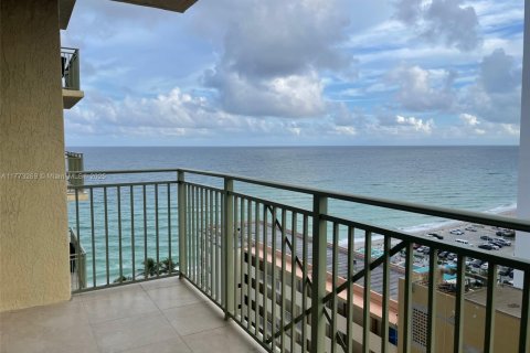 Снять в аренду кондоминиум в Халландейл-Бич, Флорида 2 спальни, 110.55м2, № 2015157 - фото 20