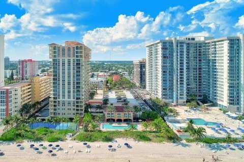 Condo à Hallandale Beach, Floride, 2 chambres  № 2015157