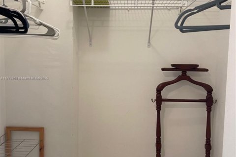 Снять в аренду кондоминиум в Халландейл-Бич, Флорида 2 спальни, 110.55м2, № 2015157 - фото 13