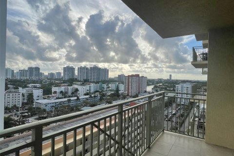 Снять в аренду кондоминиум в Халландейл-Бич, Флорида 2 спальни, 110.55м2, № 2015157 - фото 19