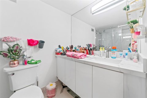 Copropriété à vendre à Hollywood, Floride: 2 chambres, 101.73 m2 № 2012845 - photo 21