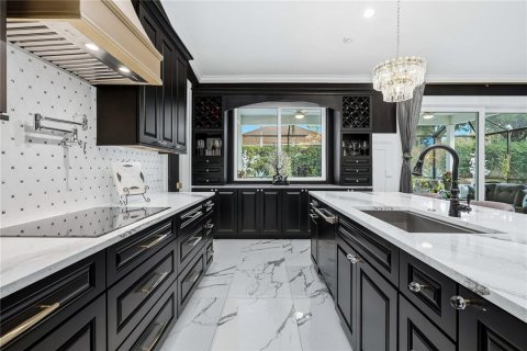 House in Lakewood Ranch, Florida 2 bedrooms, 155.61 sq.m. № 2108947 - photo 14