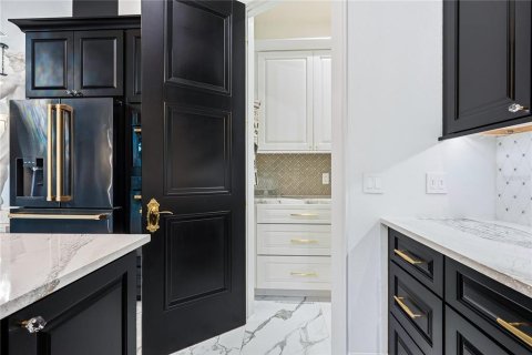 House in Lakewood Ranch, Florida 2 bedrooms, 155.61 sq.m. № 2108947 - photo 16