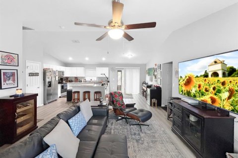 House in Dunnellon, Florida 3 bedrooms, 129.97 sq.m. № 2098738 - photo 5