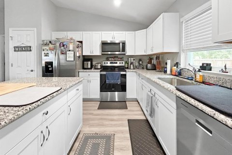 House in Dunnellon, Florida 3 bedrooms, 129.97 sq.m. № 2098738 - photo 6