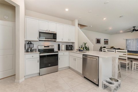 Adosado en venta en Kissimmee, Florida, 3 dormitorios, 165.55 m2 № 1556650 - foto 10