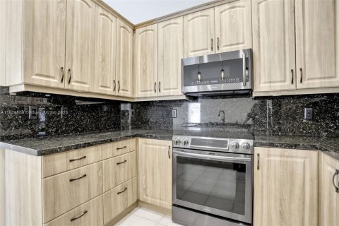 Casa en venta en Weston, Florida, 3 dormitorios, 141.4 m2 № 1804349 - foto 13