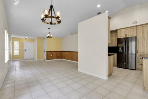 Casa en venta en Weston, Florida, 3 dormitorios, 141.4 m2 № 1804349 - foto 15
