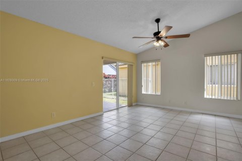 Casa en venta en Weston, Florida, 3 dormitorios, 141.4 m2 № 1804349 - foto 19