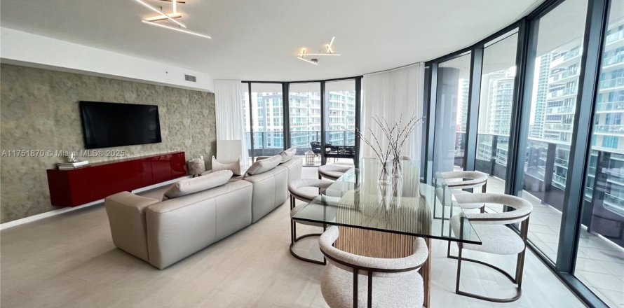 Condo à Miami, Floride, 3 chambres  № 1859944