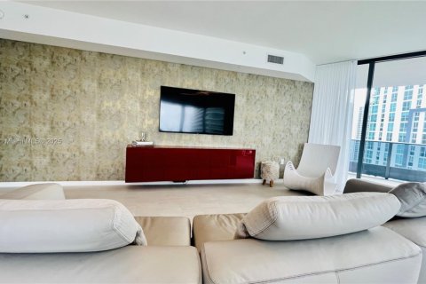 Copropriété à louer à Miami, Floride: 3 chambres, 177.35 m2 № 1859944 - photo 3