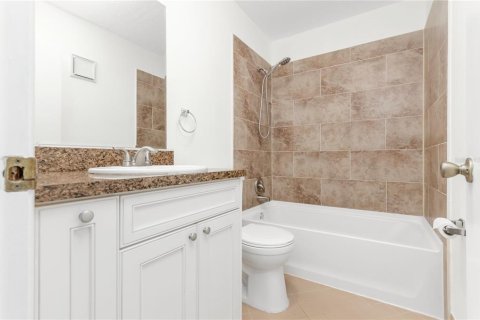 Condominio en venta en Palm Harbor, Florida, 2 dormitorios, 80.92 m2 № 2142142 - foto 16