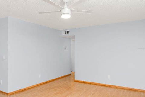 Condominio en venta en Palm Harbor, Florida, 2 dormitorios, 80.92 m2 № 2142142 - foto 9