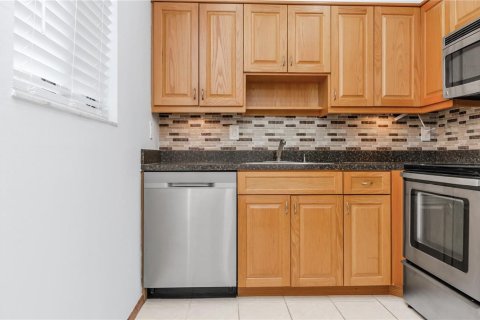 Condominio en venta en Palm Harbor, Florida, 2 dormitorios, 80.92 m2 № 2142142 - foto 2