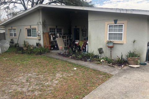 Casa en venta en Tampa, Florida, 5 dormitorios, 237.55 m2 № 1612761 - foto 1