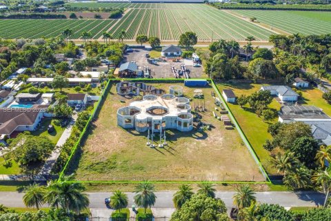 Terrain à Miami-Dade, Floride № 2001882