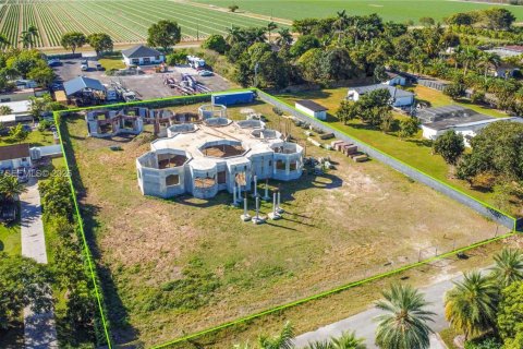 Terrain à vendre à Miami-Dade, Floride № 2001882 - photo 5