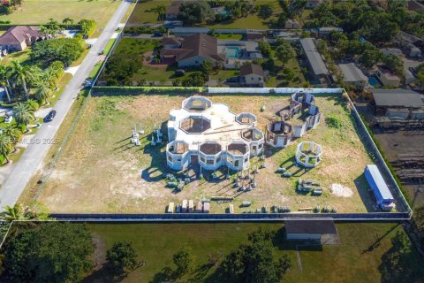 Terrain à vendre à Miami-Dade, Floride № 2001882 - photo 2