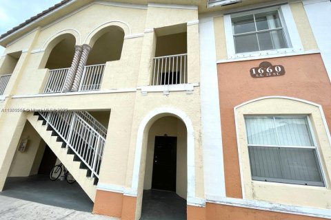 Condominio en Homestead, Florida, 3 dormitorios  № 2014516