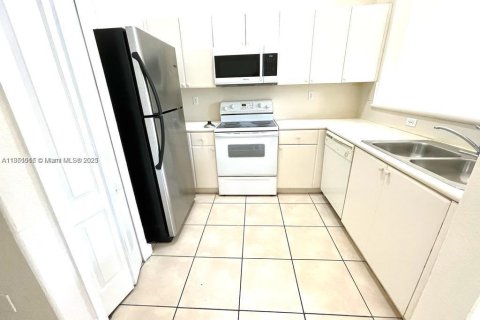 Condominio en venta en Homestead, Florida, 3 dormitorios, 99.96 m2 № 2014516 - foto 3