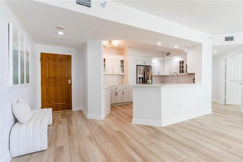 Condo in Clearwater, Florida, 2 bedrooms  № 1812752 - photo 6