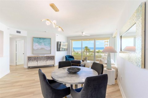 Condo in Clearwater, Florida, 2 bedrooms  № 1812752 - photo 3