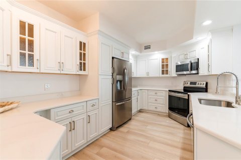 Condo in Clearwater, Florida, 2 bedrooms  № 1812752 - photo 7