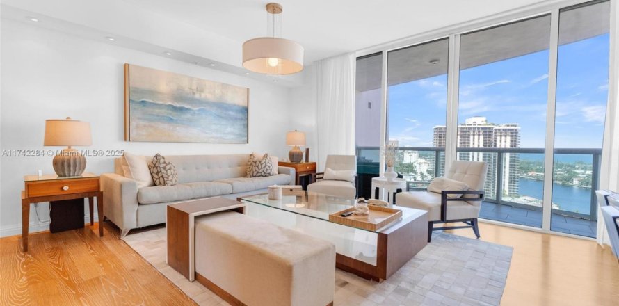 Condo à Aventura, Floride, 3 chambres № 1985430