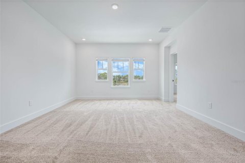 House in Winter Garden, Florida 5 bedrooms, 248.05 sq.m. № 1840149 - photo 19