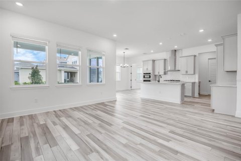 House in Winter Garden, Florida 5 bedrooms, 248.05 sq.m. № 1840149 - photo 12