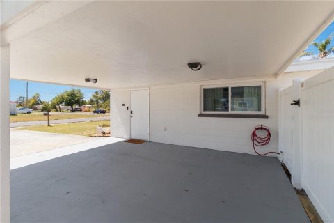 Villa ou maison à vendre à Englewood, Floride: 2 chambres, 76.92 m2 № 1564785 - photo 16