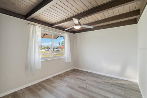 Villa ou maison à vendre à Englewood, Floride: 2 chambres, 76.92 m2 № 1564785 - photo 13