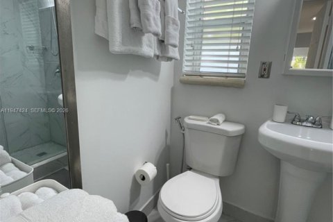 Снять в аренду квартиру в Майами-Бич, Флорида 1 спальня, 58.44м2, № 2003545 - фото 24