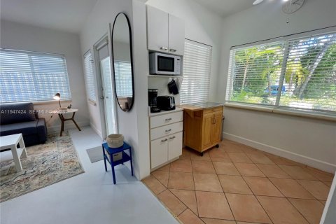 Снять в аренду квартиру в Майами-Бич, Флорида 1 спальня, 58.44м2, № 2003545 - фото 22