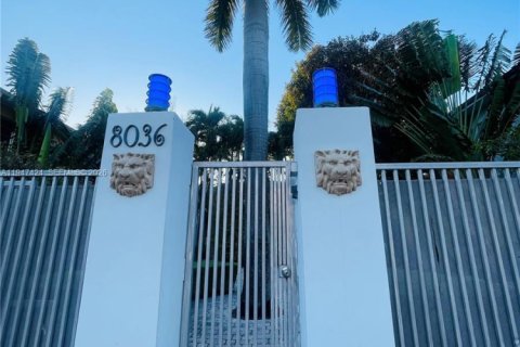 Снять в аренду квартиру в Майами-Бич, Флорида 1 спальня, 58.44м2, № 2003545 - фото 8